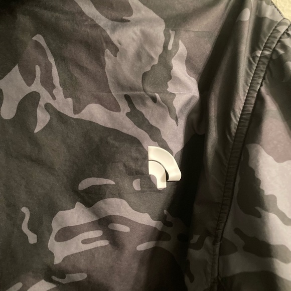 Men’s The North Face Coat size Medium - Picture 8 of 8